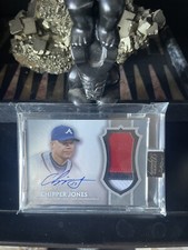 2017 TOPPS DYNASTY DATA /10 SINGULAR SEASON CHIPPER JONES AUTO 3 COLOR PATCH