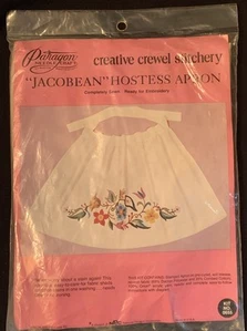 Nuevo De Colección Paragon 1972 Jacobean Hostess Delantal Creativo Crewel Stitchery Kit 0655 - Imagen 1 de 10