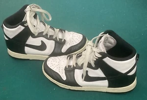 Nike Dunk High Top Womens Shoes Size 7 DQ8581-100 White & Black Great Condition! - Picture 1 of 6