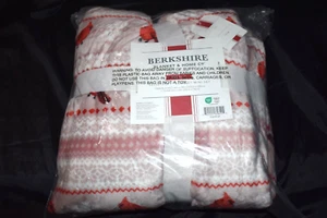 BERKSHIRE Cardinal Velvetsoft Blanket Mini Set Twin Blanket with 1 Sham New - Picture 1 of 8