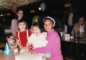 FOUND FAMILY PHOTO Vintage ORIGINAL PHOTOGRAPHY Vernacular 47 41 T - Picture 1 of 1