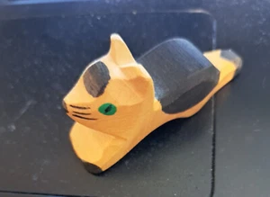 Ostheimer Vintage Holz Katze sitzend schwarz Rarität 11 x 4 cm Brandstempel - Bild 1 von 3