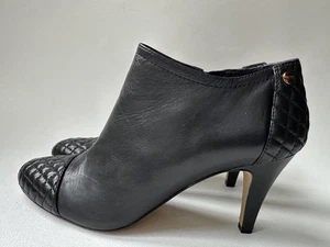 Vince Camuto Valentina Women Black Leather Side Zip Ankle Boots Booties Size 10M - Picture 1 of 11