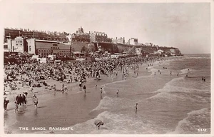 THE SANDS RAMSGATE KENT REAL PHOTO POSTCARD c.1930'S SHOESMITH & ETHERIDDGE 5472 - Picture 1 of 2