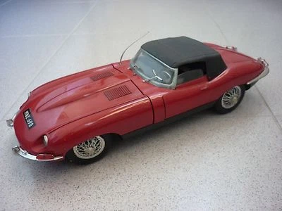 JAGUAR "XK.E" 4,2 Lit. 3-81 - POLISTIL  - SCALA 1:16 - ANNI '70 - Immagine 1 di 4