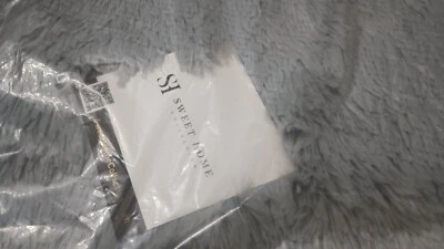 Alfombra de área Sweet Home Collection gris felpa, alfombra de piel sintética 4'X5"----ideal para dormitorio  Foto 1 de 4