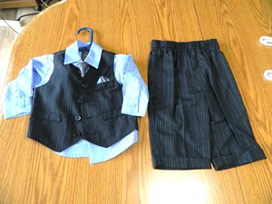 Dockers Baby Boys Size 12 Mos. 4 Piece Set (Vest, Shirt, Pants & Tie) EUC - Picture 1 of 6