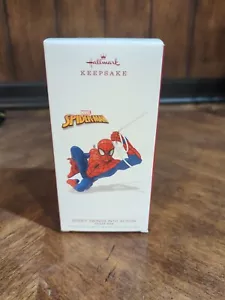 Hallmark Spider-Man 2018 Spidey Swings Into Action Keepsake Ornament - Imagen 1 de 4