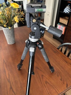 Manfrotto Pro Photo Tripod 3001BD With 3047 Pan-Tilt Head and OEM Bag - Image 1 of 4
