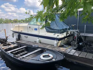 Kajütboot Fairline Mirage 29, Liegeplatz am Wannsee, kein Bayliner, kein Sea Ray - Bild 1 von 9