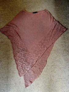BCBG Max Azria Open Knit/Lace Poncho/Shawl 1 Size Dusty Rose Pink - Picture 1 of 4