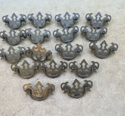 17 tiradores de cajón de metal de lujo vintage con tornillos Foto 1 de 4