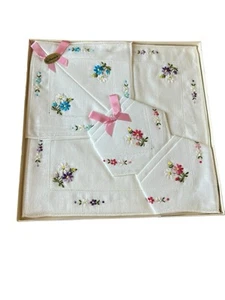 Vintage Ireland Embroidered Handkerchiefs NEW 4 Irish Lawn St Patrick - Picture 1 of 6