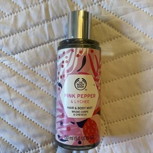 The Body Shop Pink Pepper Lychee Hair & Body Mist 5oz 150ml New Full - Picture 1 of 2