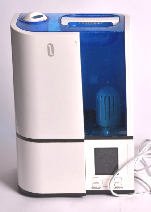 Taotronics TT-AH001 Ultrasonic cool mist air Humidifier - Image 1 of 4
