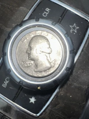 1982-P Quarter - Image 1 of 2