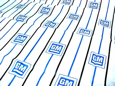 Pañuelo bufanda vintage GM General Motors Bandana 22" x 21" nuevo de stock Foto 1 de 3