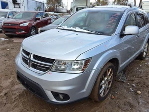 Fuente de alimentación ECM de chasis junto a la batería compatible con 12-19 JOURNEY 1202678 - Imagen 1 de 12