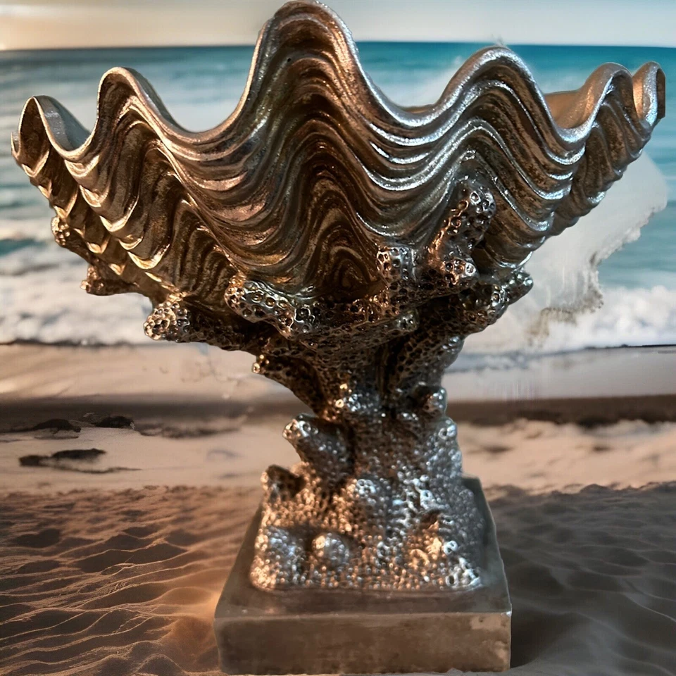 "Florero/jarrón vintage de resina coral decoración de casa jardinera plateado 9"" x 8""" Foto 1 de 4