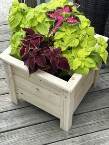 Handmade wooden planter box, flowers, vegetables, herbs, patio, porch, garden - Picture 1 of 1