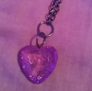 Cracked Heart Necklace - Picture 1 of 1