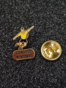 Pin's Pins Pin Enamel 39 Football France Ville Montataire Club "Standard " - Picture 1 of 2