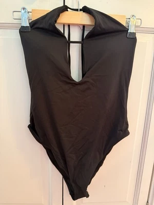 NUEVO CON ETIQUETAS - Traje de baño de una pieza O'Neill Santa Cruz sólidos en agua salada - Talla pequeña para mujer Foto 1 de 4