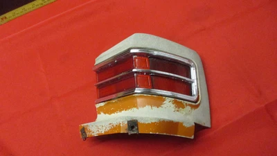 Buick Apollo 1973 1974 luz trasera esquina con marcador lateral lado derecho Foto 1 de 4