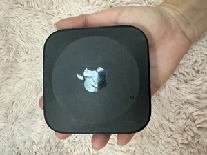 Apple TV (3rd Generation) A1427 /A1469 8GB HD Media Streamer - Black j770 - Picture 1 of 12
