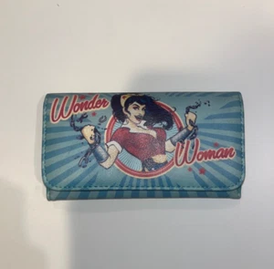 DC Comics Blue Sexy Wonder Woman Snap Wallet - New With Tags - - Picture 1 of 3