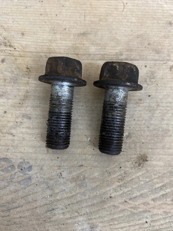 1991-2005 Lexus IS300 Par de Pinza Delantera Soporte Para Nudillos Pernos 17mm Gs300 Foto 1 de 1