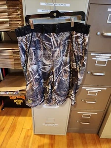 Realtree Camo Green Black Mens M Swim Shorts Boardshorts Medium Unlined Bermuda - Picture 1 of 8