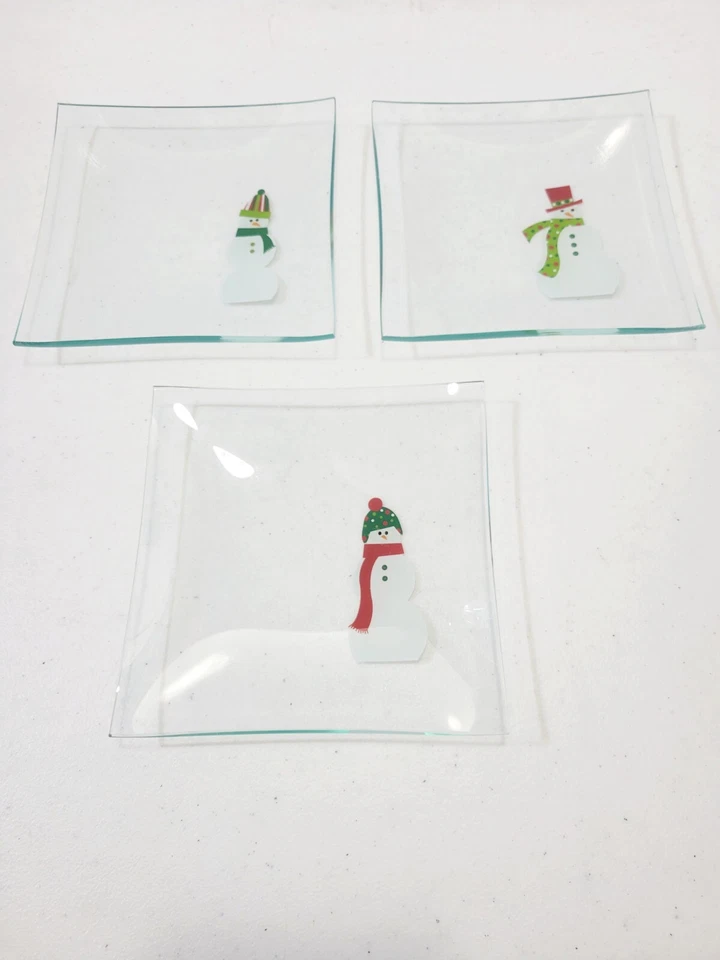 PAMPERED CHEF SNOWMAN SQUARE DESSERT PLATES SET OF 3 - Image 1 of 4