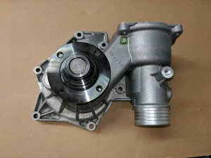 BMW Engine Water Pump For 93-95 530i 540i 740i 740iL 3.0L 4.0L, No Gaskets OEM - Picture 1 of 7