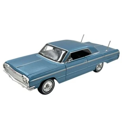 Modellino Auto Maisto 1/24 Chevrolet Impala SS 1964 Light Blue - Immagine 1 di 4