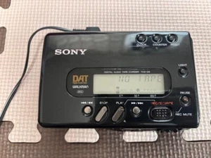 Sony TCD-D8 DAT Walkman Portable Digital Audio Tape Recorder Tested Japan - Picture 1 of 8