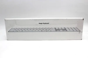 Apple A1843 Wireless Rechargeable Bluetooth Magic Keyboard With Numeric Keypad - Bild 1 von 4