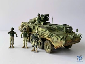 Trompetero STRYKER M1126 1/35 premontado con 4 figuras pintadas - Imagen 1 de 22
