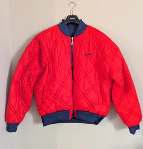 Nike 90s Swoosh Reversible Puffy Quilted Bomber Jacket White Tag Red VTG Size L - Bild 1 von 9