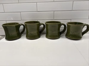 Menge 4 Magnolia 2003 Keramik Kaffee Grün Tassen von Black Oak Art Schön! - Bild 1 von 10