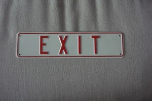 Letrero de tienda vintage de publicidad metálica "EXIT" negocio stock de tienda antigua - Imagen 1 de 2