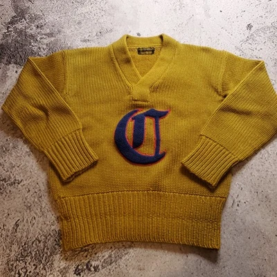 Suéter de punto vintage años 50 60 amarillo cuello en V Cheverus High School Supreme prendas de punto Foto 1 de 4