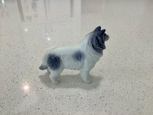 VINTAGE GERMAN SHEPHERD DOG HANDCRAFTED PORCELAIN FIGURINE - Picture 1 of 5