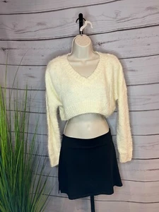 Fuzzy top Size M Fashion Nova Ivory Keep Me Cozy - Picture 1 of 2