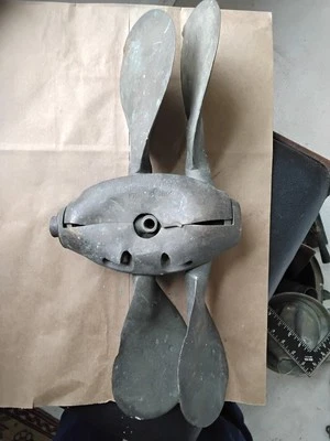 Hélice de bronce antigua de principios de 1900  Foto 1 de 4