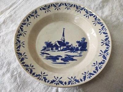 Ancien Plat de service creux en porcelaine opaque  Gien  " Village bleu  " - Photo 1/4