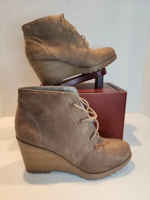 EUC WOMEN'S 7.5 SODA WEDGE BOOTIES 3" HEELS BROWN SUEDE SHOES - Image 1 of 4