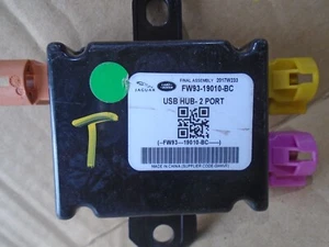 Range Rover Sport L494 Discovery 5 L462 presa ricevitore porta USB LR070580 (T) - Foto 1 di 6