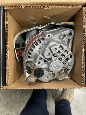 Новый в коробке генератор переменного тока BOSCH (AL256X) для Hondas - Изображение 1 из 4