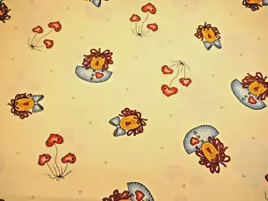 Childrens Fabric 1 7/8 Yard SALE Raggedy Ann Faces Red Heart Beige Cotton Vtg #C - Picture 1 of 2